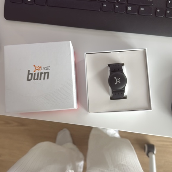 Orangetheory Black Fitness Tracker - Picture 3 of 5